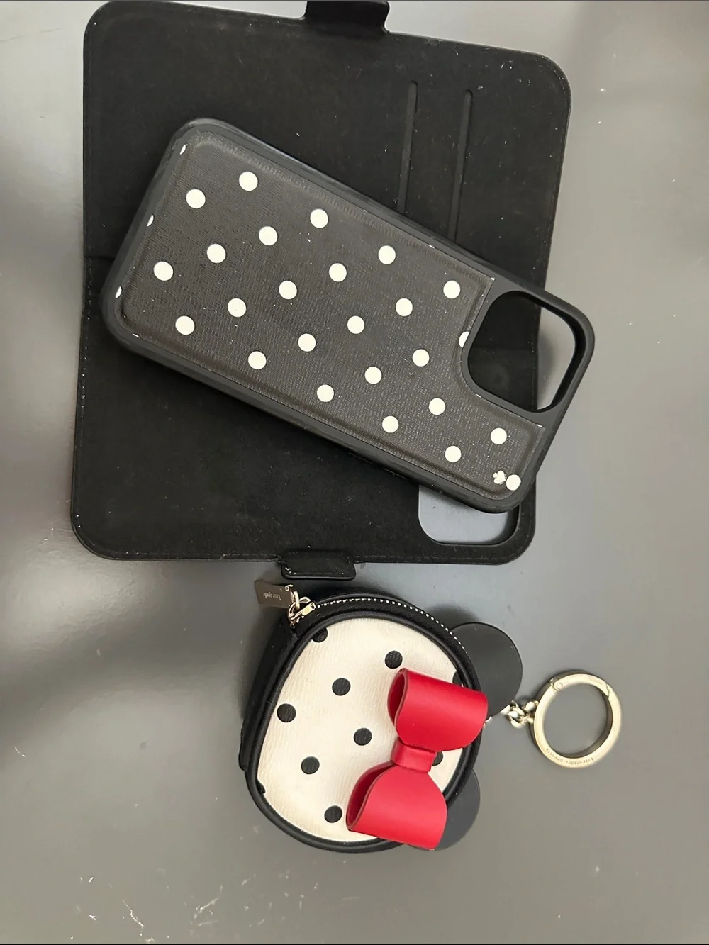 kate spade Minnie Mouse Polka Dot Phone Wallet & Keychain Set - White/Red GUC